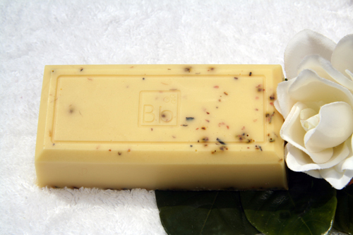 Gardenia Showers 8 oz - Click Image to Close